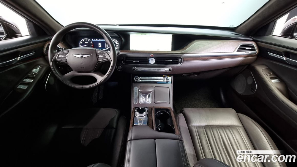 Genesis G90 5.0 AWD (08.2019)