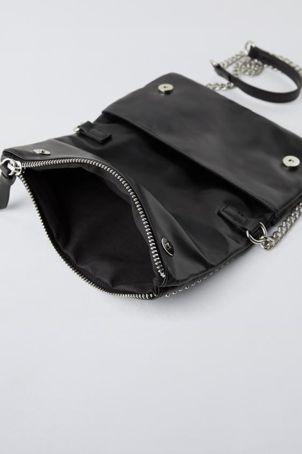 ZARA СУМКА С ЗАКЛЕПКАМИ, ЧЕРНЫЙ