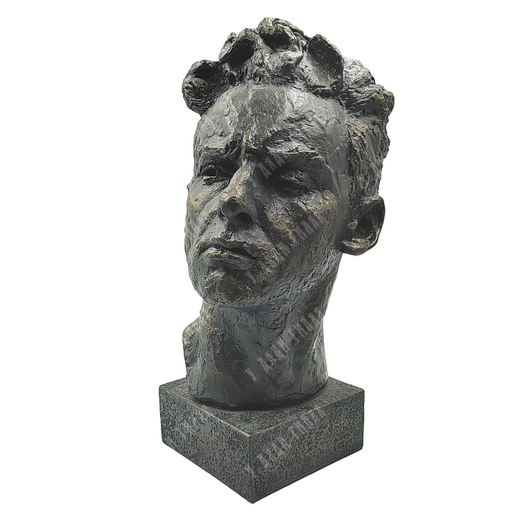 Динес Ю. С. Скульптурный автопортрет. Стекловолокно. Модель 1953