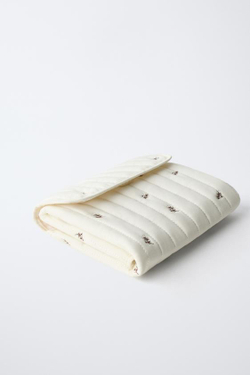 ZARA ПЕЛЕНАЛЬНЫЙ КОВРИК ДЛЯ МАМ С ЦВЕТОЧНЫМ ПРИНТОМ, ЭКРЮ