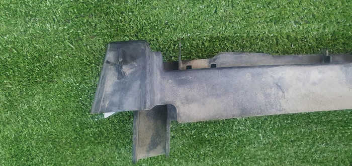 Кронштейн переднего бампера Rolls-Royce Phantom 8 (2017-2022)