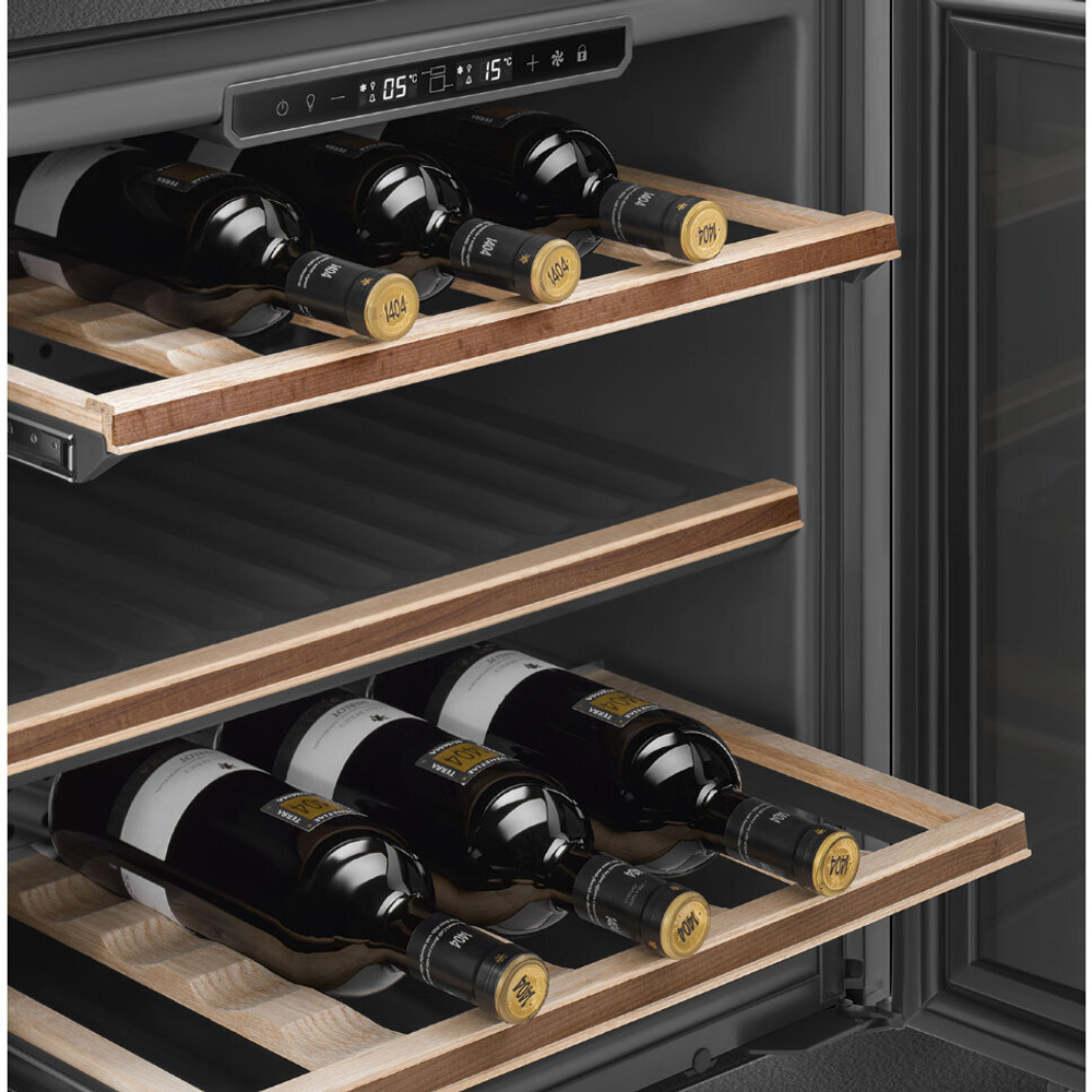 Холодильный шкаф для вина встраиваемый Smeg CVI629NR3
