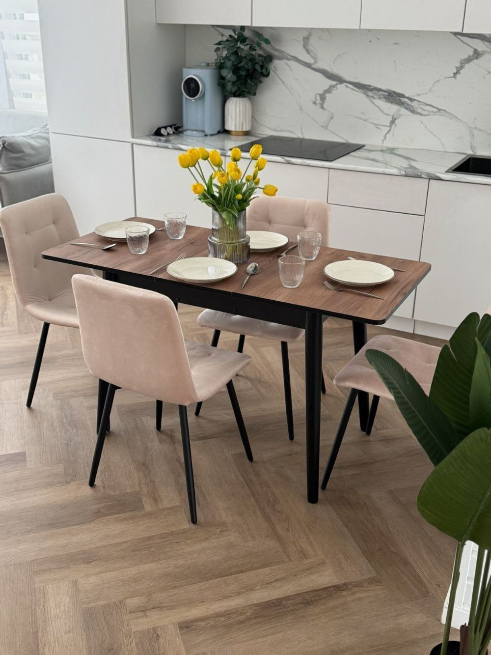 Кухонный раздвижной стол "Крафт Табачный" и 4 стула Дублин