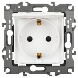 Розетка ЭРА Серия 12 12-2103-01М , 2P+E Schuko со шторками с крышкой, 16А-250В, белый матовый