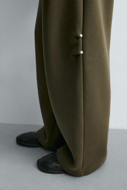 ZARA ШИРОКИЕ БРЮКИ ИЗ НЕОПРЕНА С ЗАКЛЕПКАМИ, ОЛИВКОВЫЙ