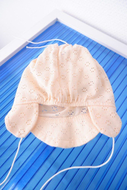 Шапка с козырьком