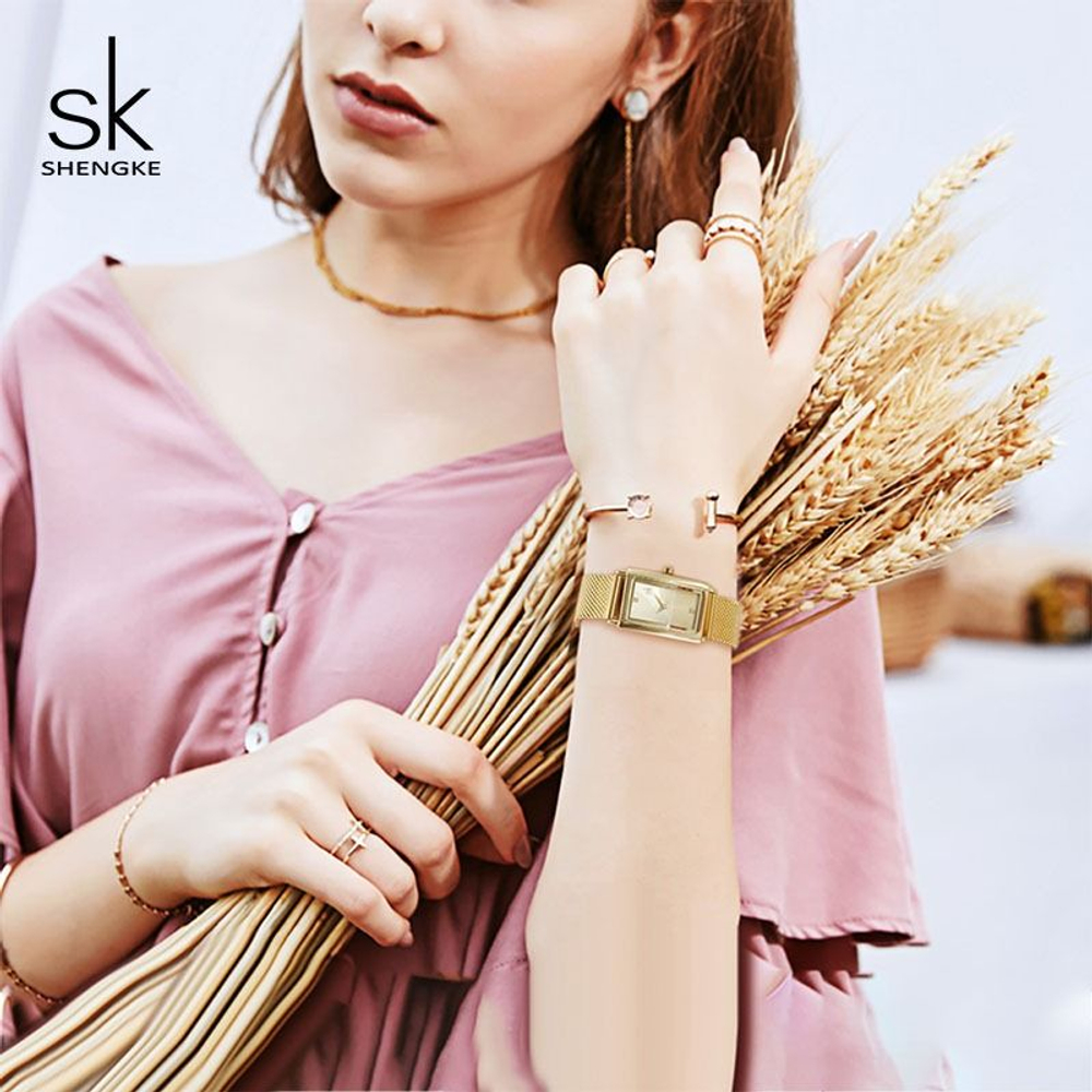 Часы наручные женские кварцевые золотистые