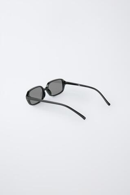 ZARA ПРЯМОУГОЛЬНЫЕ СОЛНЦЕЗАЩИТНЫЕ ОЧКИ В ПЛАСТИКОВОЙ ОПРАВЕ, ЧЕРНЫЙ