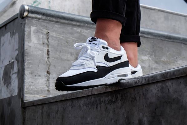 Nike Air Max 1 &quot;White / Black&quot;