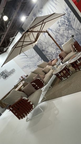 Зонт профессиональный 2.9х2.9 м с подсветкой Astro Timber