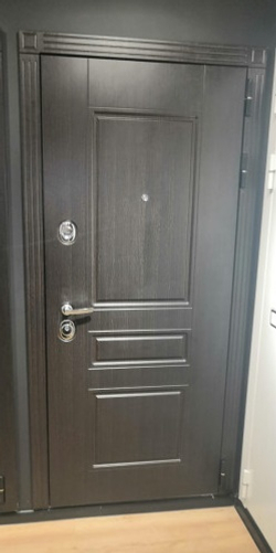 Входная металлическая дверь Лабиринт Мегаполис 06 - Сандал серый