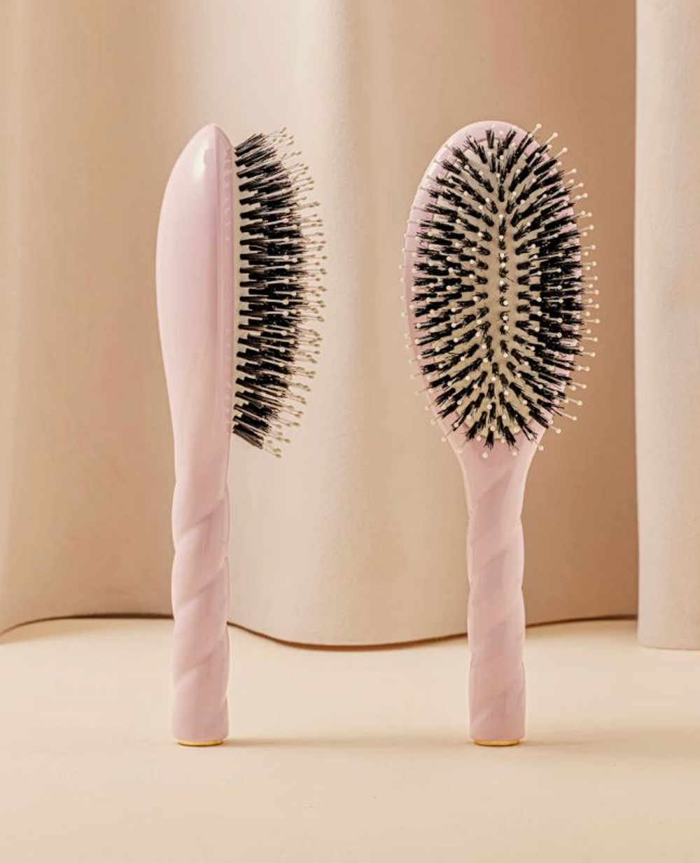 La Bonne Brosse Массажная расческа для волос N 03 Essential Sensitive Scalp Brush - Creamy White