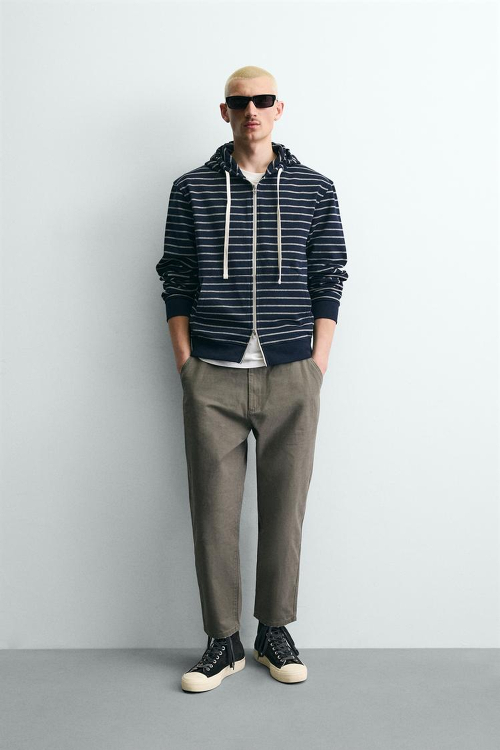 ZARA БРЮКИ CARROT FIT С ЭФФЕКТОМ ПОТЕРТОСТИ, ХАКИ