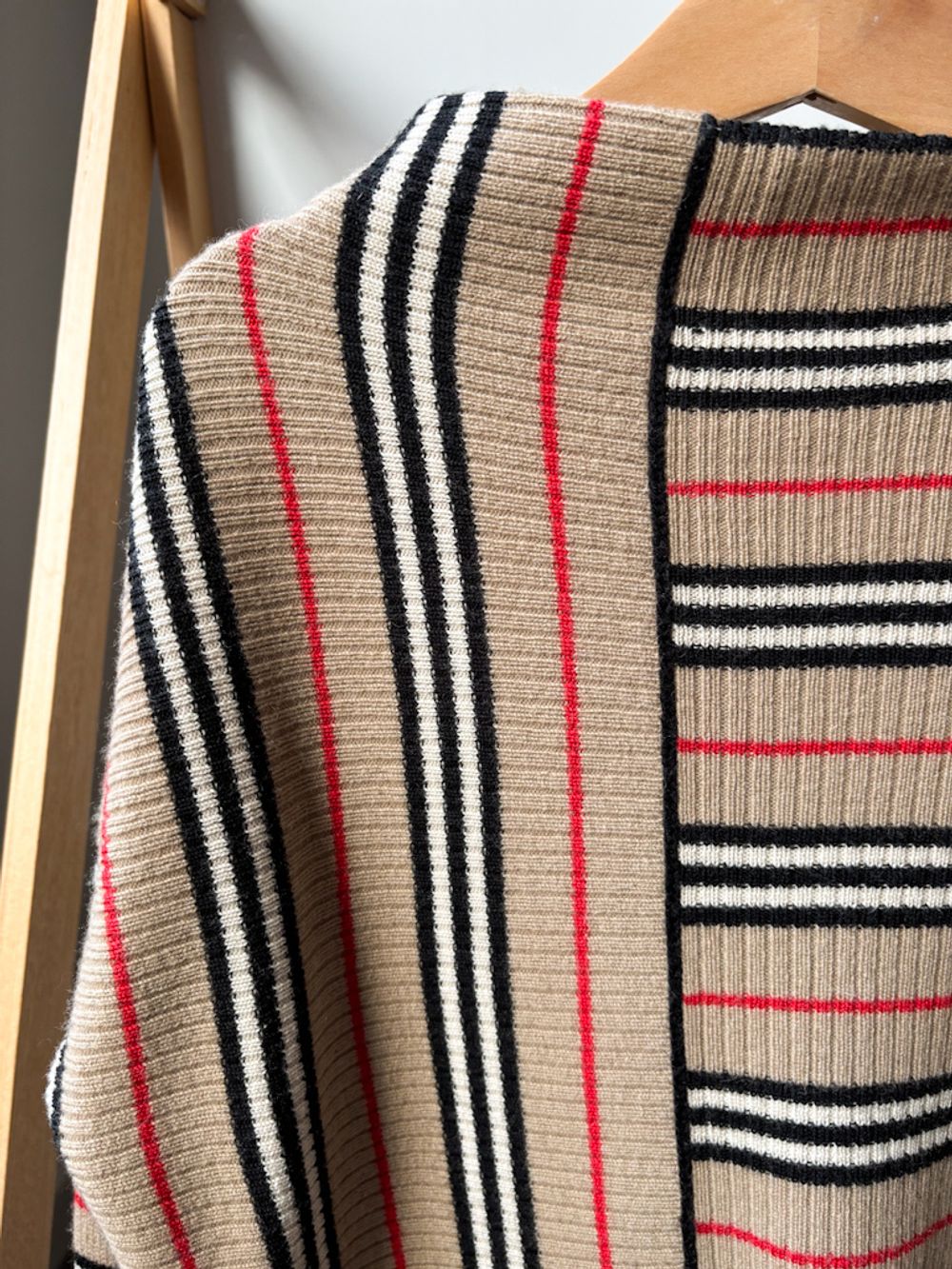 Джемпер Burberry из кашемира и шерсти, 140