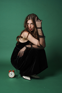 Юбка прямого кроя из бархата, "Пока часы 12 бьют"