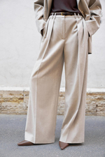 Брюки со складками