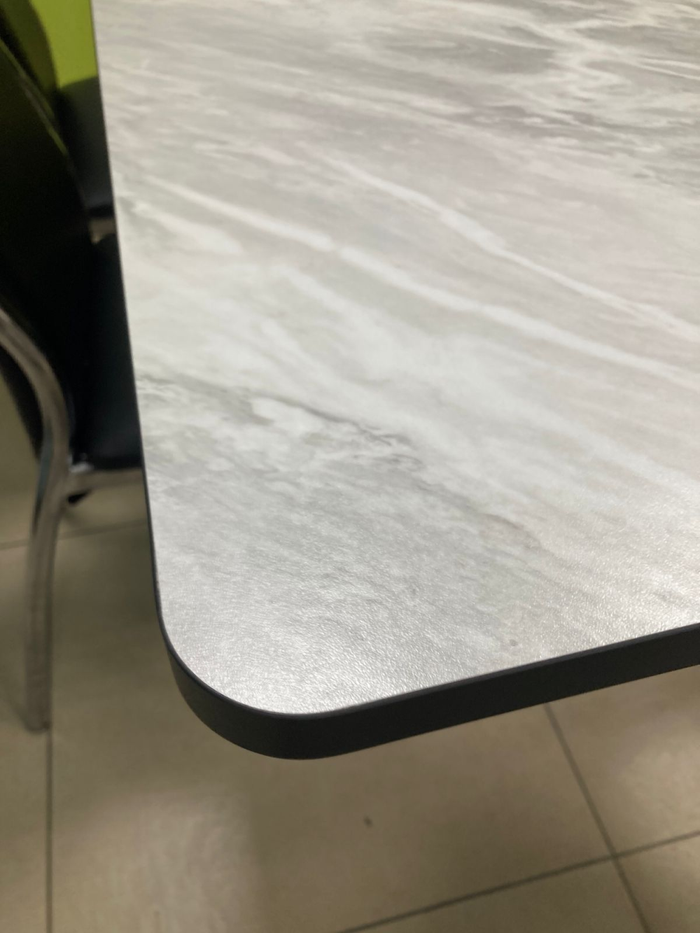 Стол разд пластик Миллер бабочка К-т ног №5 черный Царг.пояс 930 черный Ст-ца лавант (черная)