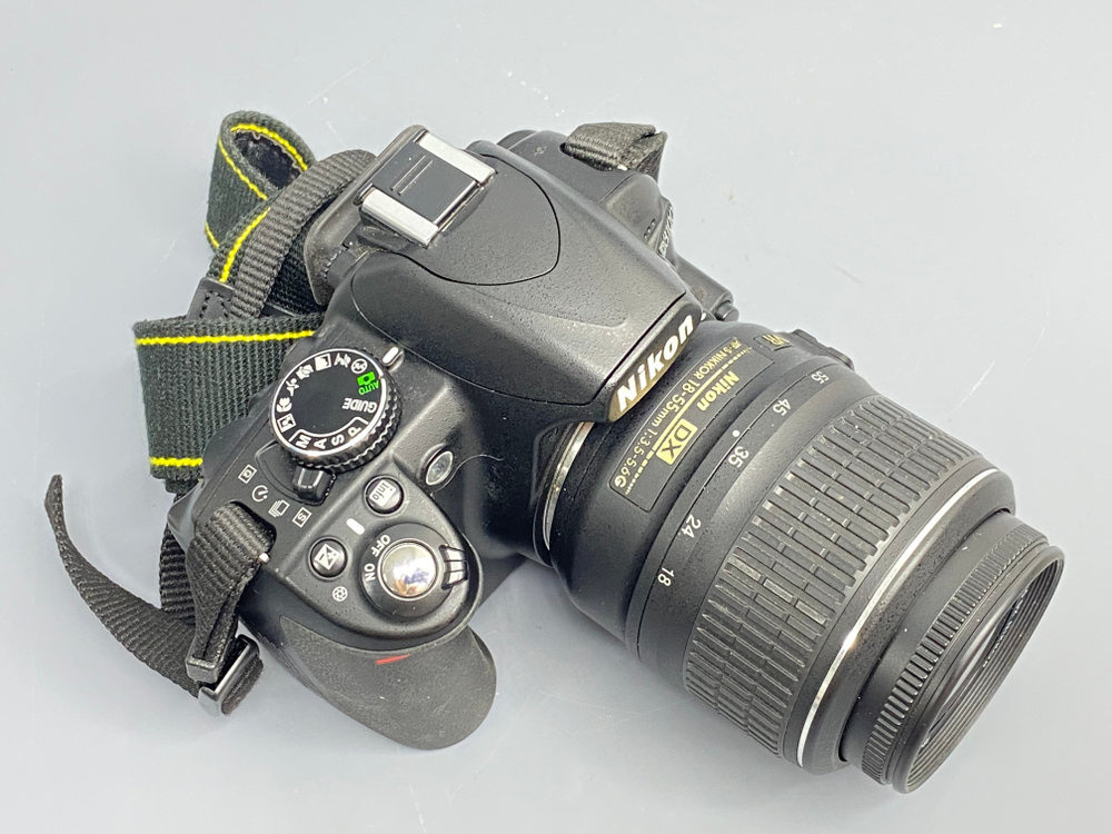 Nikon D3100 kit 18-55mm 3.5-5.6G VR