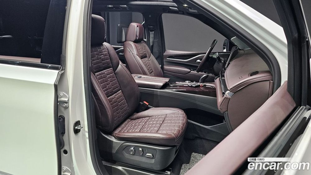 Cadillac Escalade 5 Generation 6.2 (12.2021)