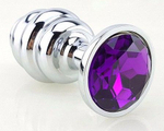 Серебристая фигурная анальная пробка с фиолетовым кристаллом - 8 см. (Цвет: фиолетовый)