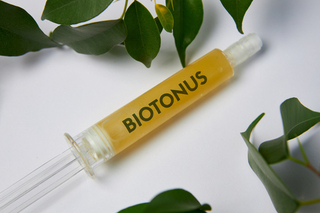 Набор Жидкий концентрат для ванн BIOTONUS С гиалуроновой и коллагеном 100 мл (10 ампул в коробке)