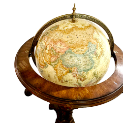 Глобус напольный рельефный, стилизованный под эпоху Регентства. Красное дерева, бронза, латунь. ХХ в