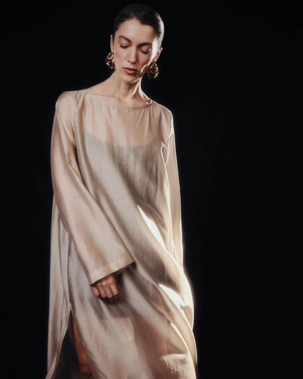 Платье-футляр