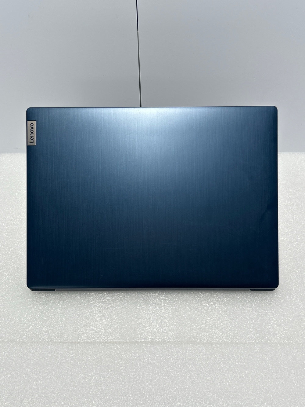 Ноутбук Lenovo IdeaPad 3 14ADA05 (81W000FXRU) 14.0"/AMD Ryzen 5 3500U/RAM 8GB/SSD 256GB/AMD Radeon Vega 8/1920*1080/TN/Windows 11/Подсветка кл-ры: нет/синий. Состояние: Уценка/небольшой след. на матрице от клавиатуры