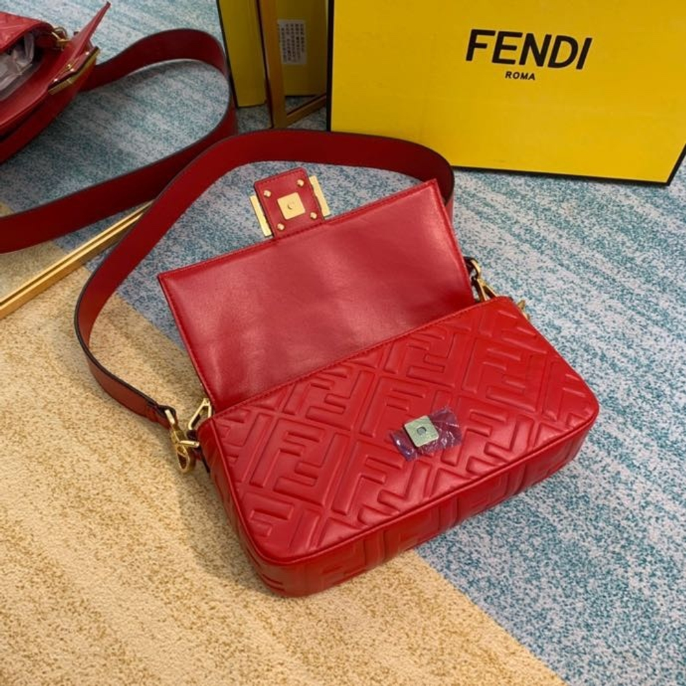 Fendi Baguette 27 cm