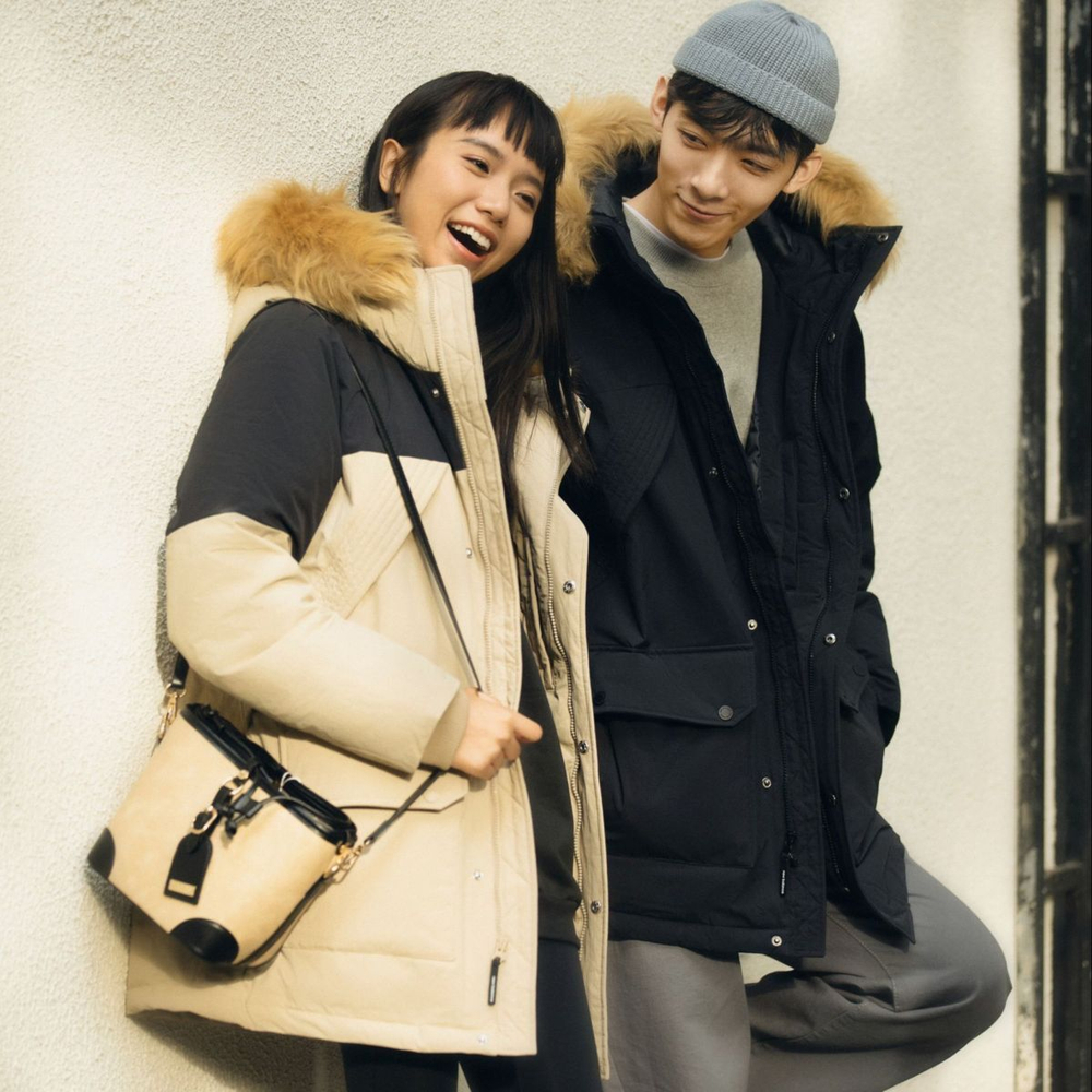 Куртки New Balance, AMJ34323-BK