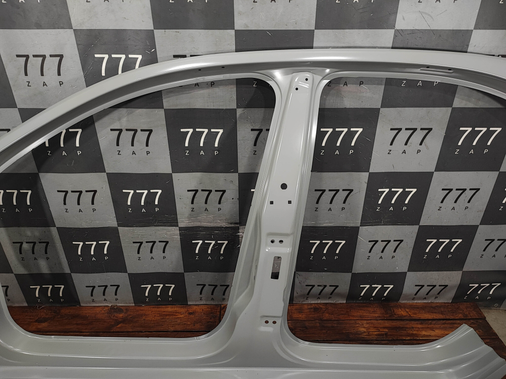 Боковина левая Rapid 2, Polo 6 20-нв Новая Оригинал 60U809605