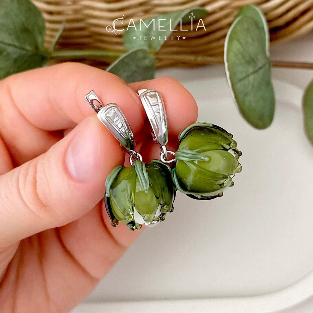 LEFIREL' Серьги серебряные женские "Лиссир" с цветами из муранского стекла / ювелирные украшения из родированного серебра 925