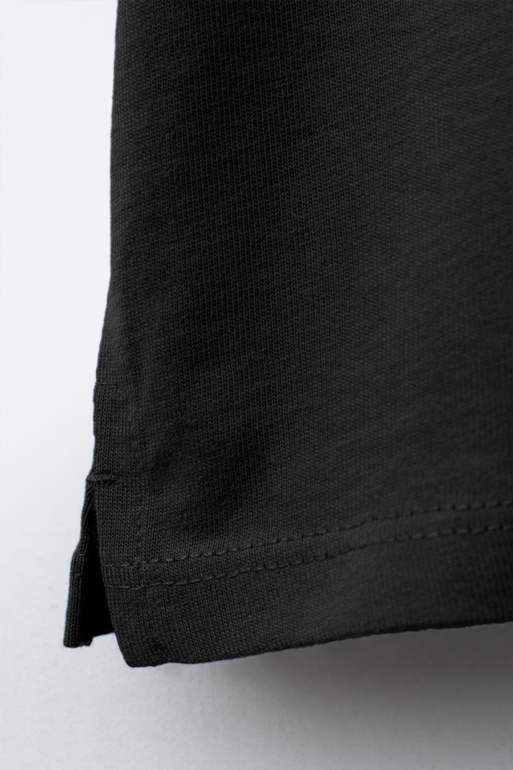 ZARA БАЗОВАЯ ФУТБОЛКА, ЧЕРНЫЙ