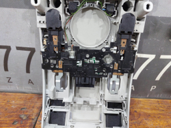 Плафон салонный передний Audi Q7 (4L) 06-15 Б/У Оригинал 4L0947135G