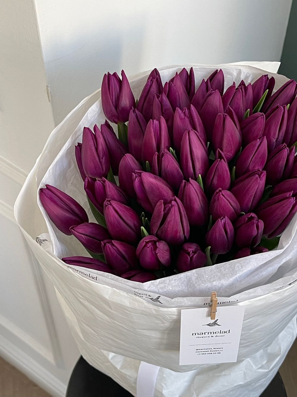 Букет из 51 фиолетового тюльпана - доступен к заказу с 3.03.2025