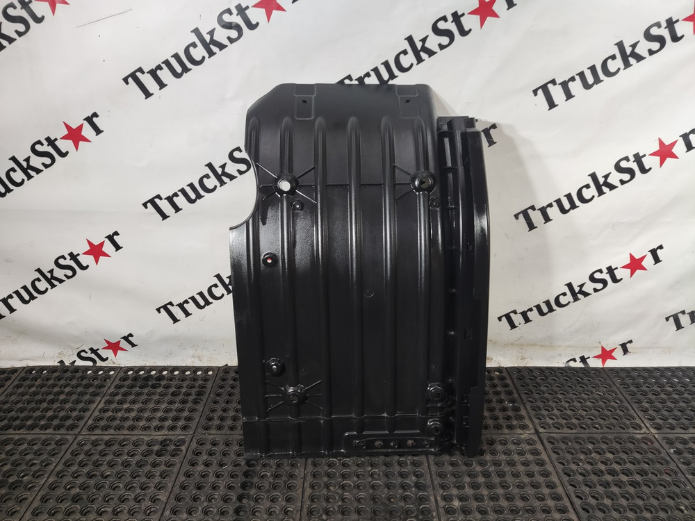 Крыло переднее правое задняя часть 2020г.