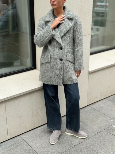 Укороченное серое пальто из шерсти