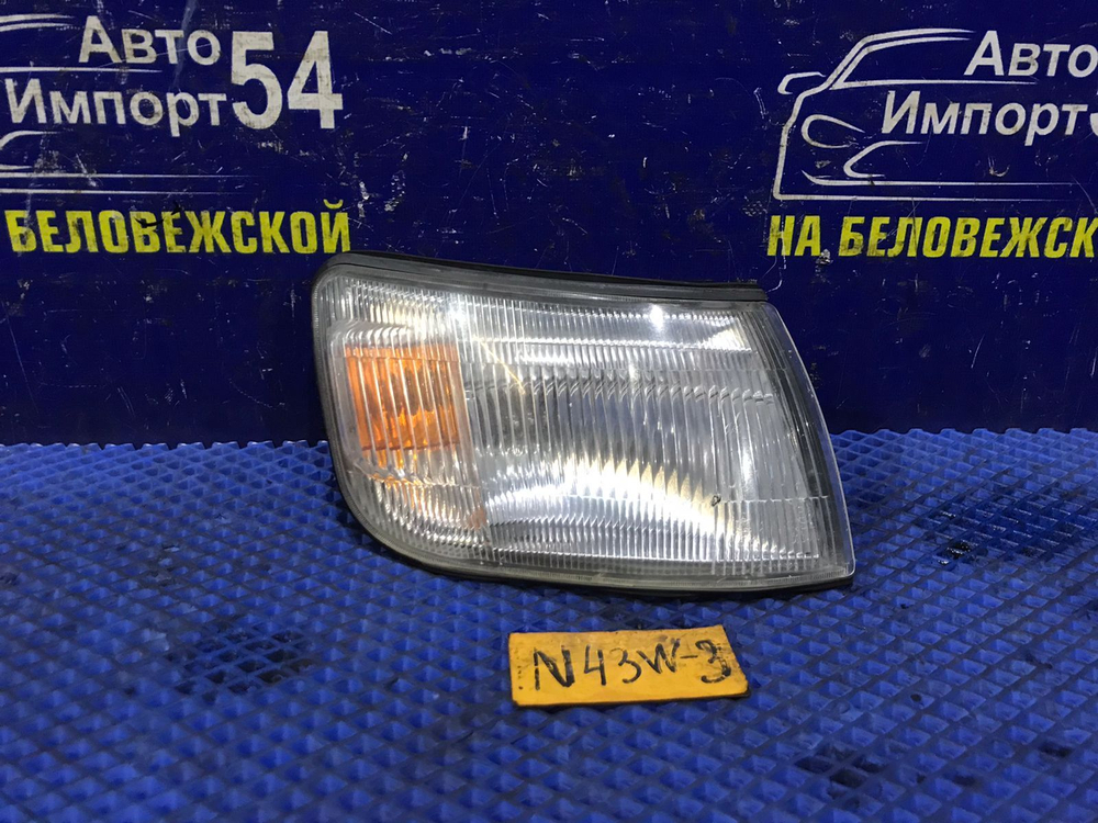 Габарит правый MITSUBISHI CHARIOT 1994