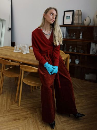 Бордовый кардиган из шерсти енота на завязках