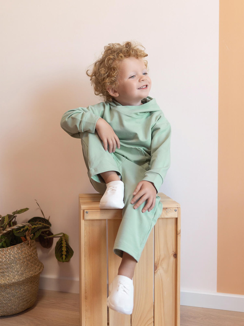 Худи Mjölk Magic Mint