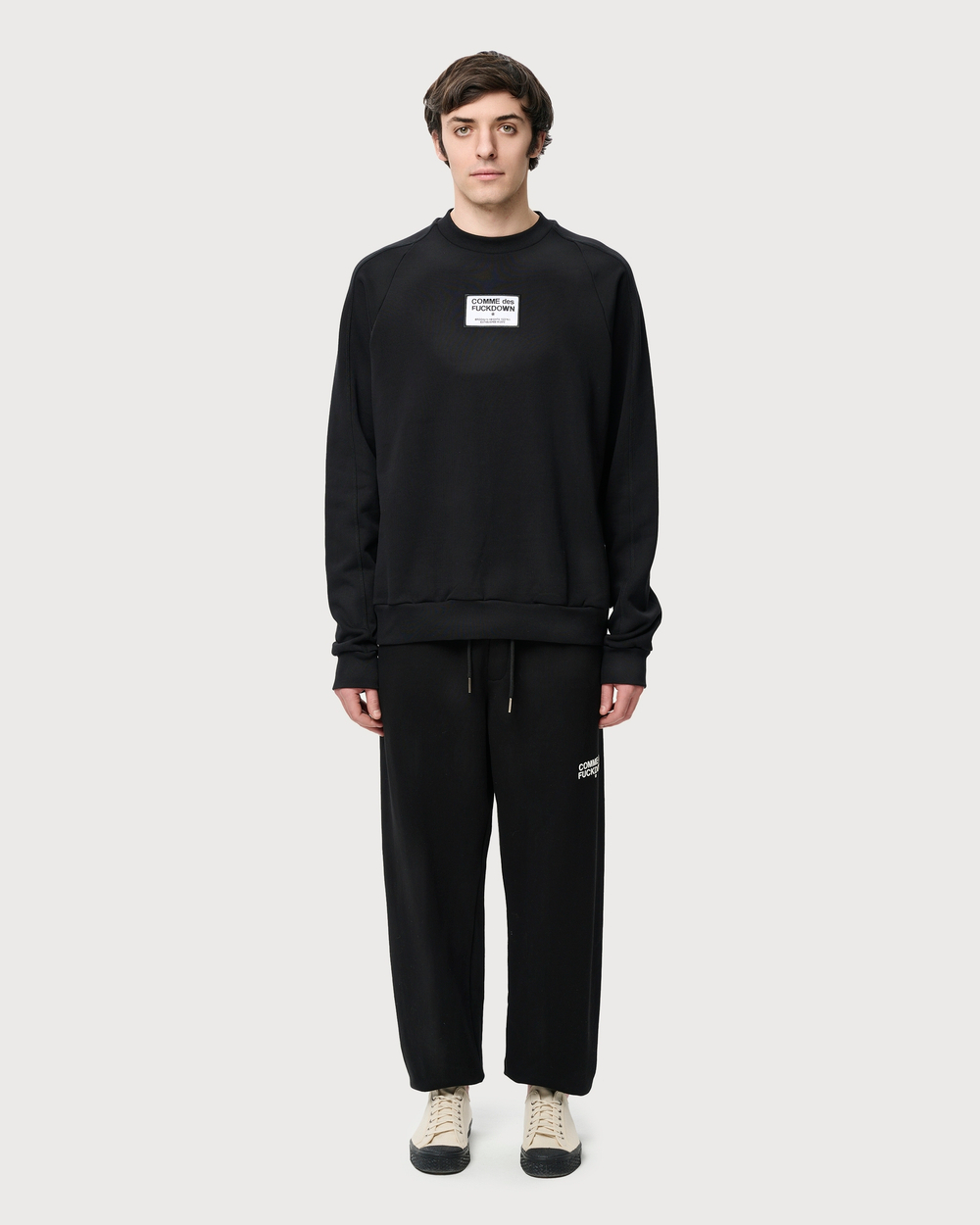 COMME DES FUCKDOWN БРЮКИ ЧЕРНЫЕ С ЛОГОТИПОМ БРЕНДА