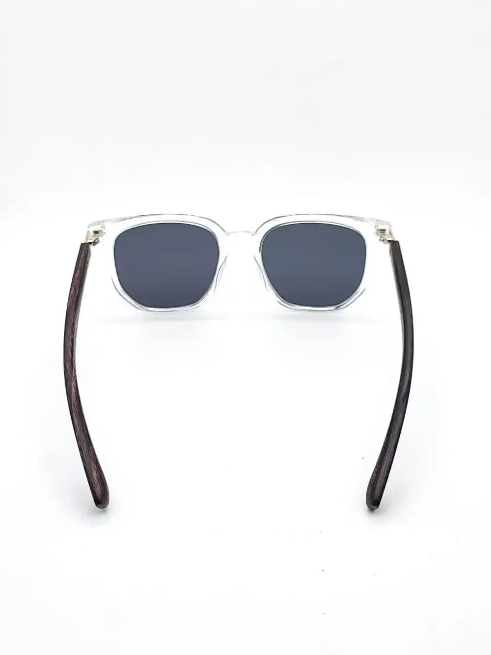 Очки солнцезащитные