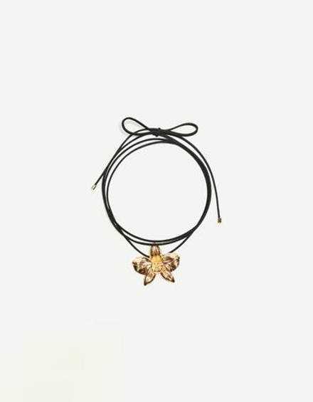 BERSHKA Чокер с цветочной подвеской, золотой