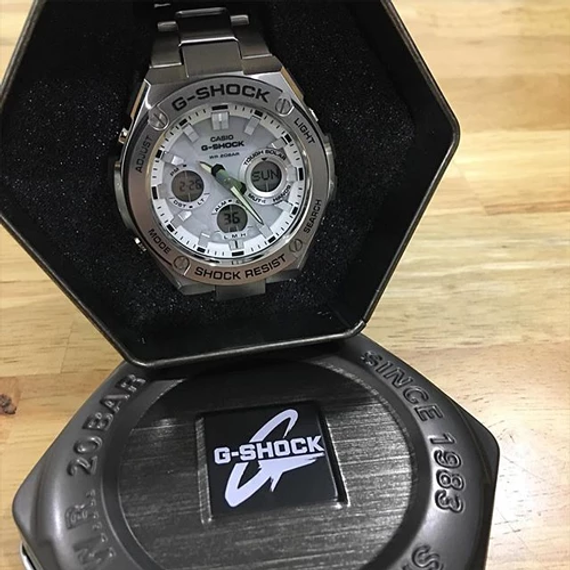 Наручные часы Casio GST-W110D-7AJF