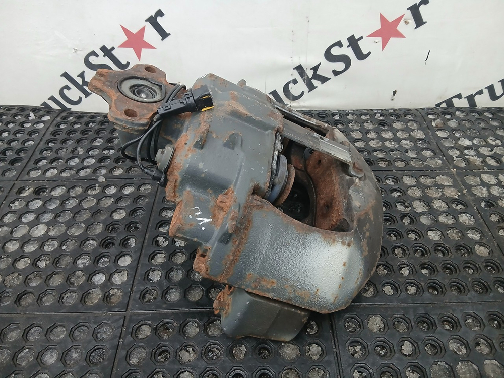 Суппорт передний левый