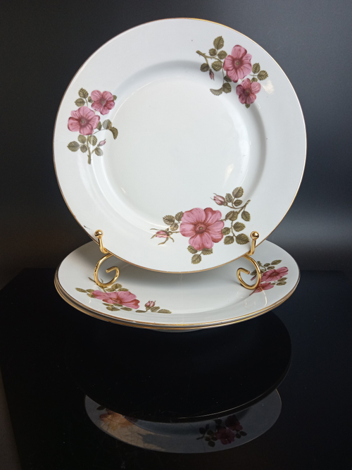 Тарелки фарфоровые 3 штуки "Гармония роз",23.5 см, "Wloclawek porcelana, позолота, Винтаж, Польша, времён СССР 1965-1975 гг