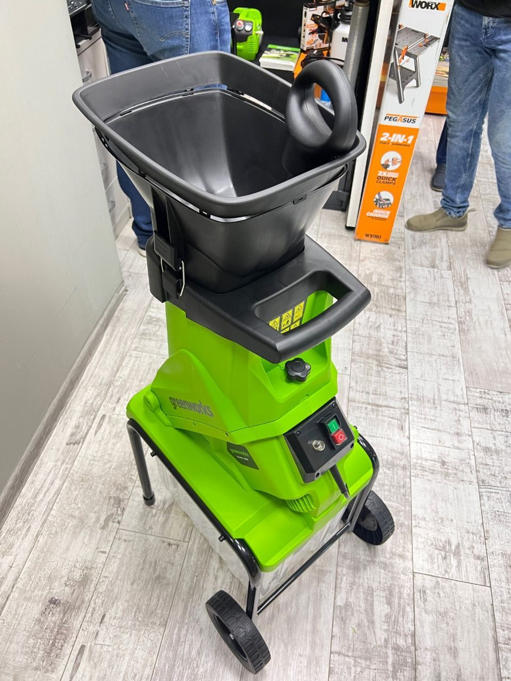 Измельчитель с ящиком Greenworks GACSB 2500W (40мм) в Москве