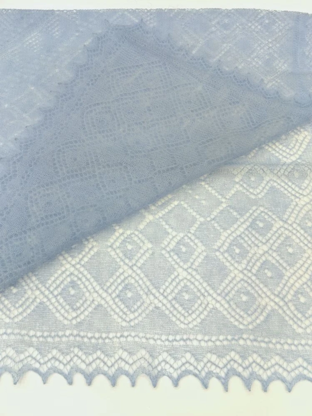 Оренбургский пуховый платок-паутинка А100-04 голубой