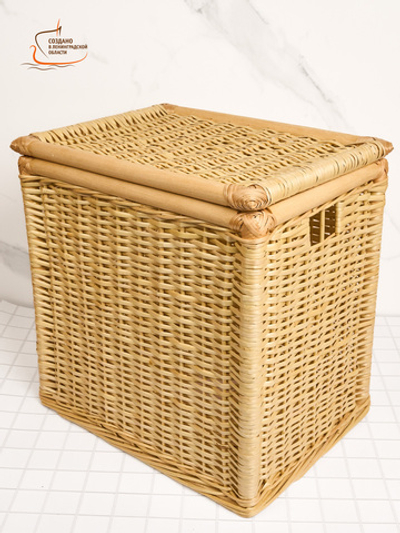 Короб плетеный с плоской крышкой, дно фанерное