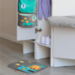 Коврик в садик для переобувания 30х36 см, Львенок в машинке (серый)